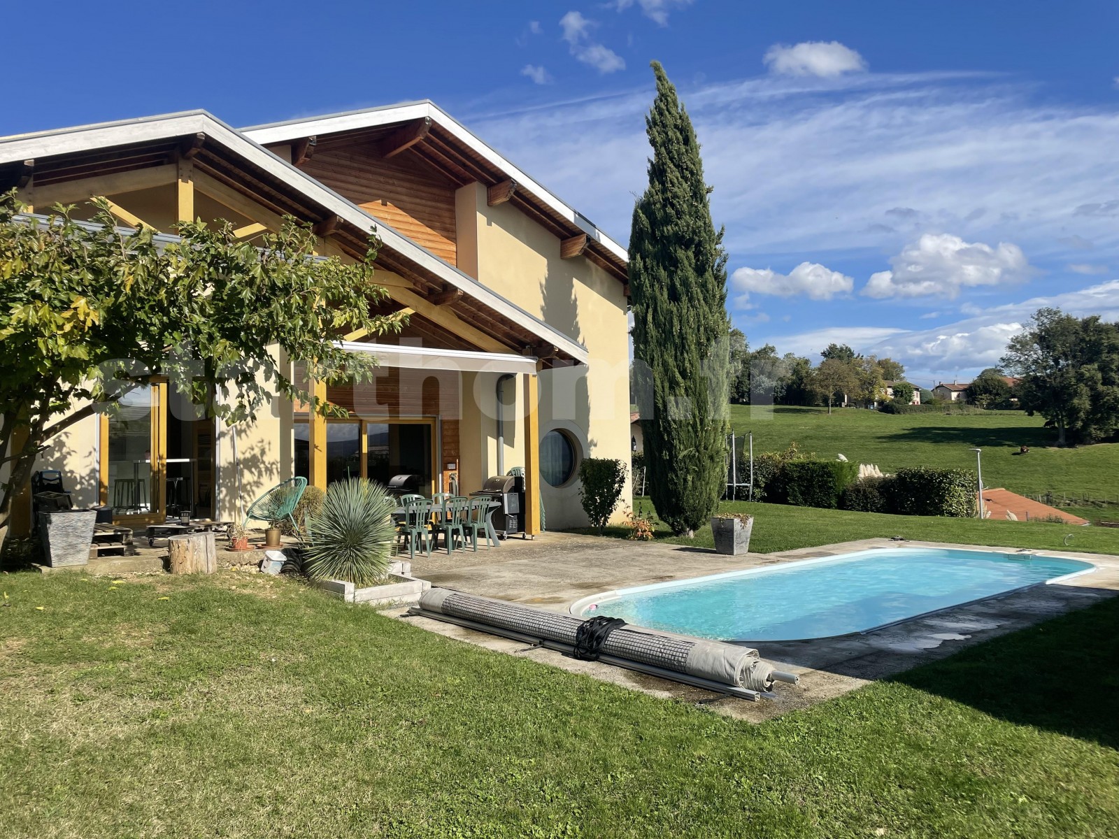 Villa contemporaine et chaleureuse 164m2 hab, 1026m2 de terrain, 4 chambres, vue imprenable !