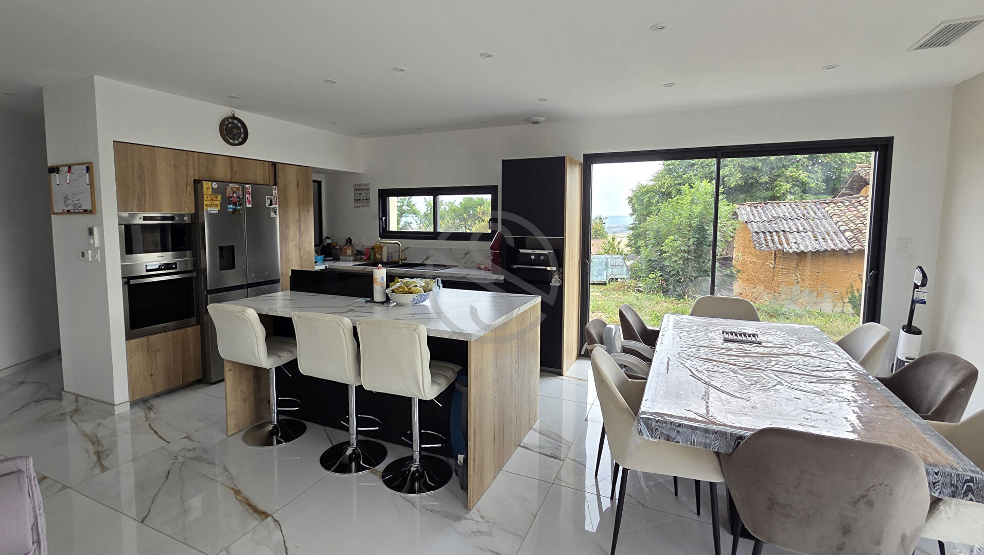Maison  6 pièce(s), plain-pied 127 m2