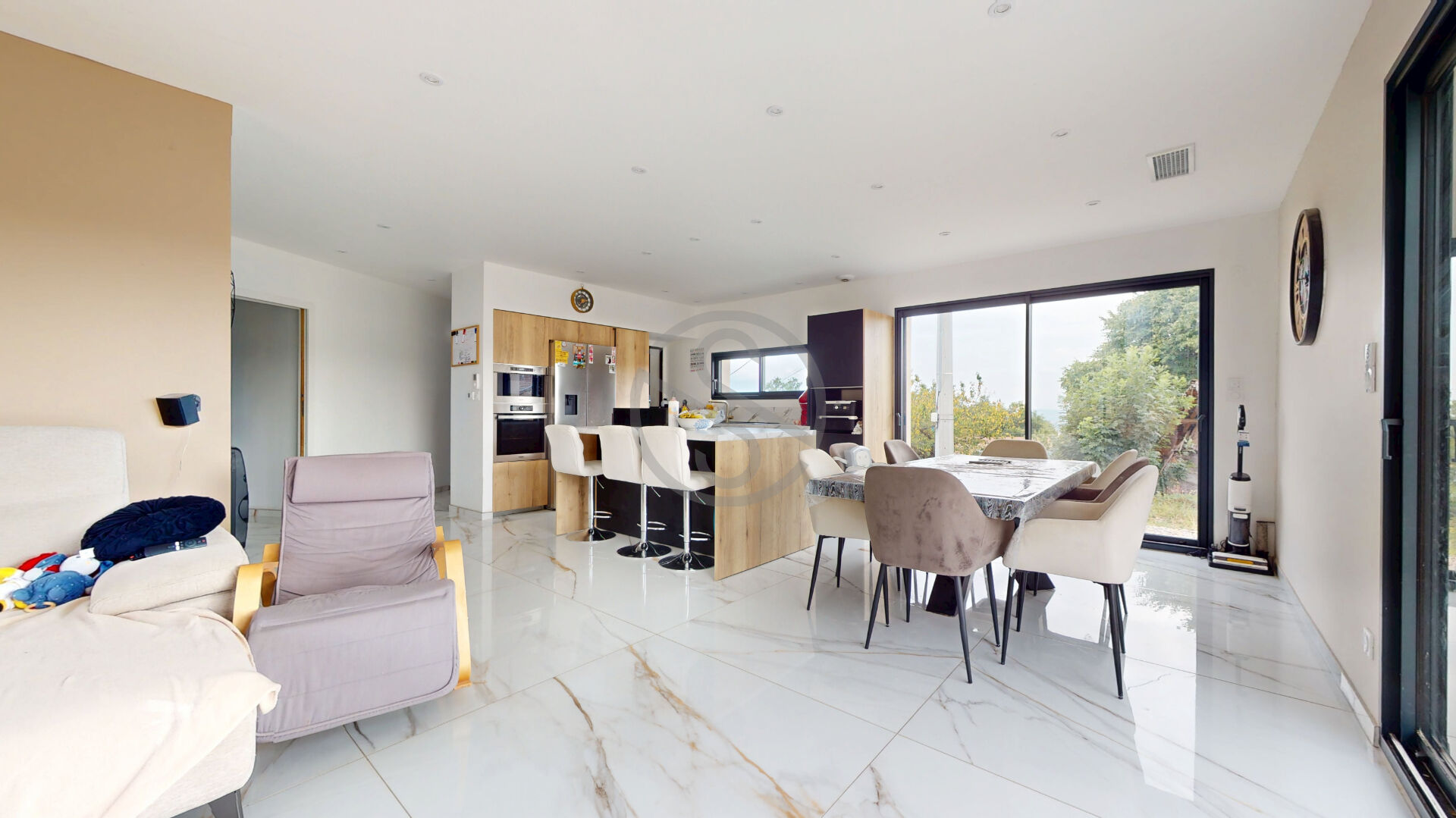 Maison  6 pièce(s), plain-pied 127 m2