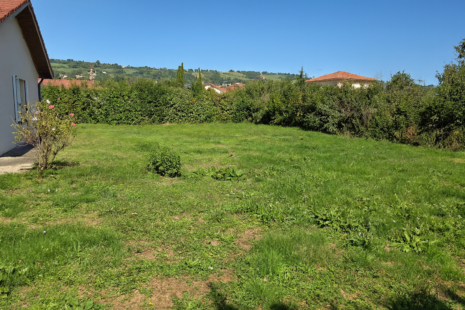 Villa 3 chambres – quartier résidentiel – au calme – proche centre-ville