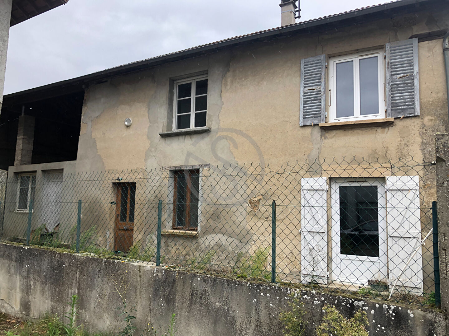 MAISON 38690 BELMONT AVEC TERRAIN CONSTRUCTIBLE 1869M2