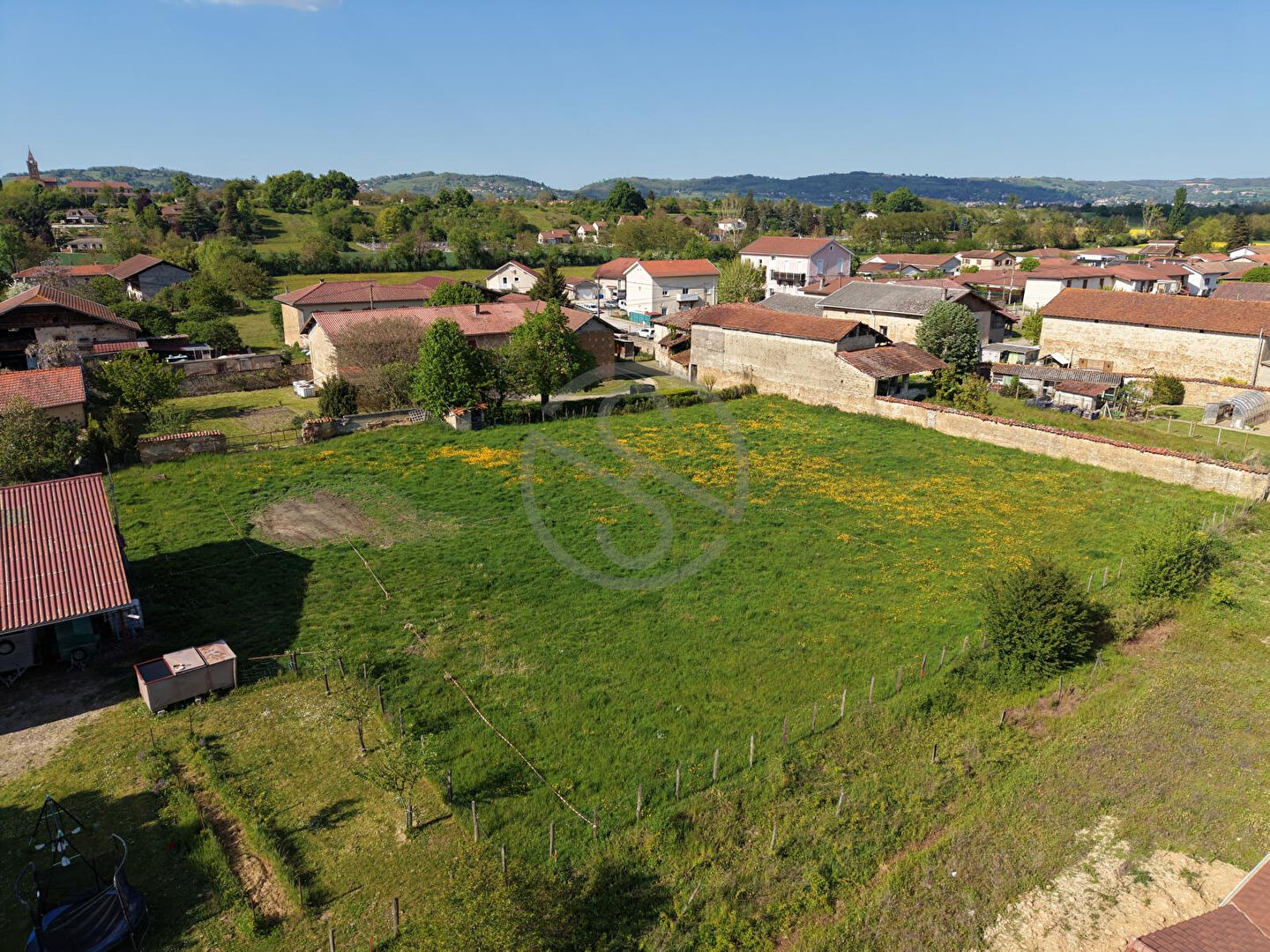 Terrain à batir sur la commune de Sardieu