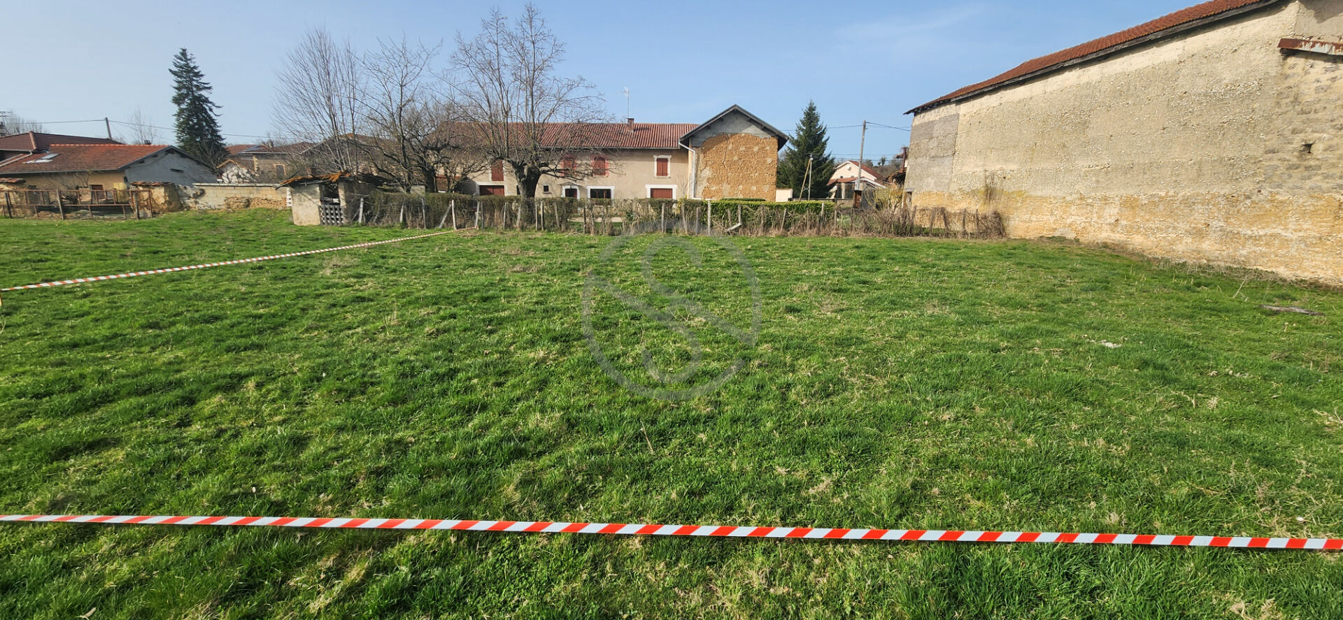 Terrain à batir sur la commune de Sardieu