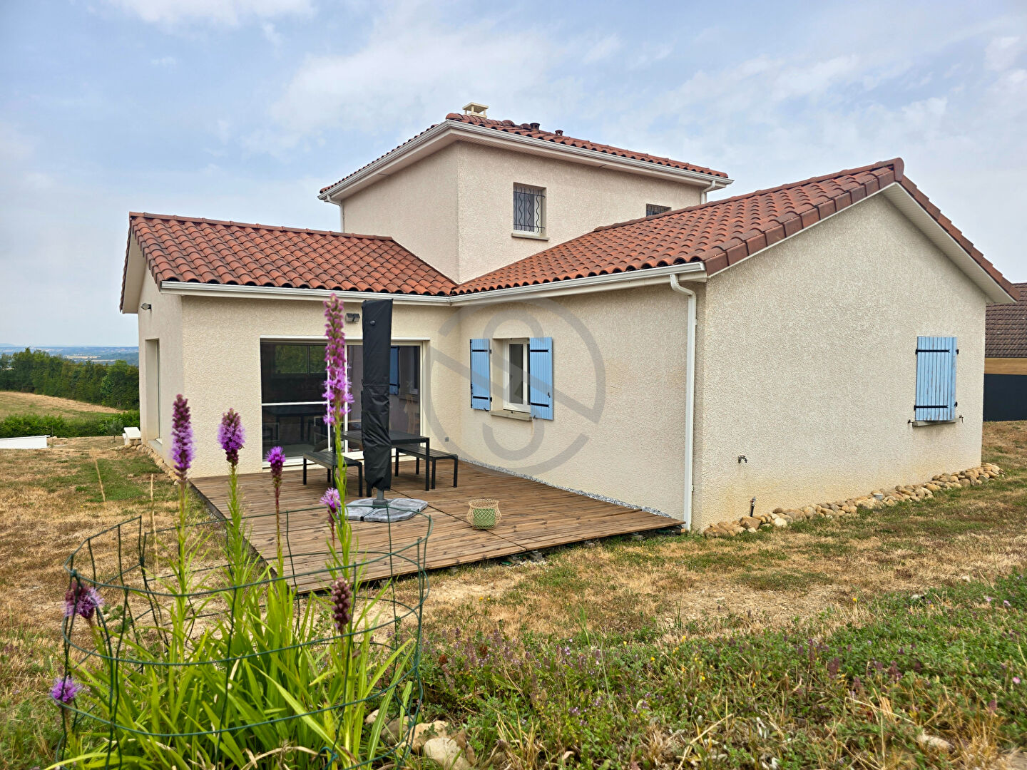 Maison  6 pièces 121 m2 avec grand garage aménagé