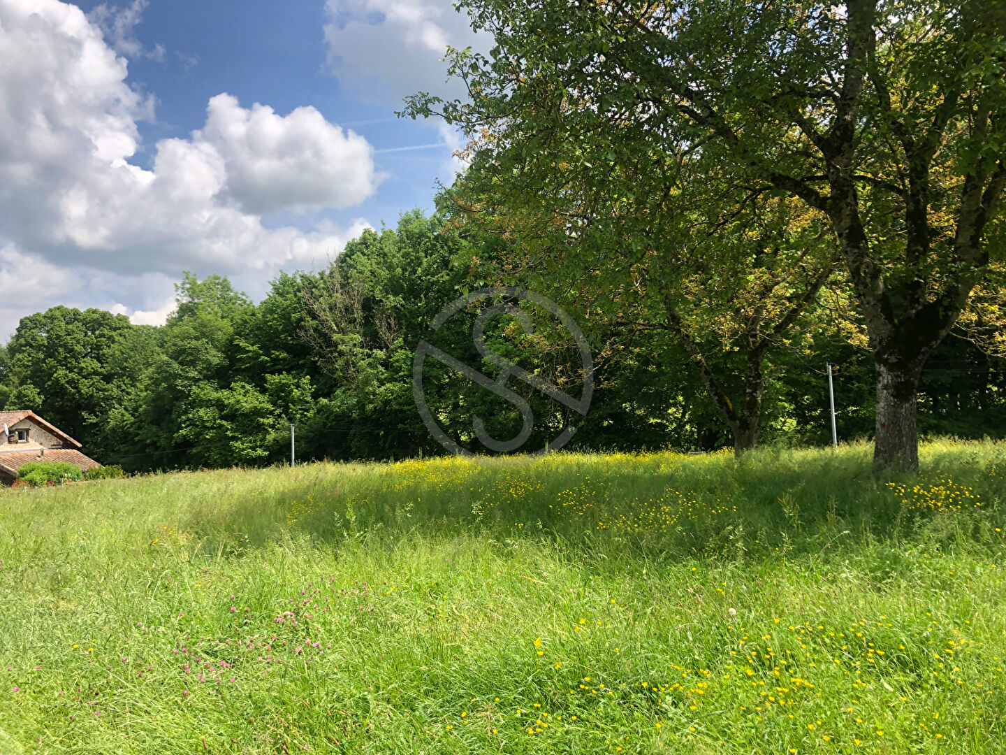 Terrain  constructible 1203m²  centre ville 38270 Beaurepaire