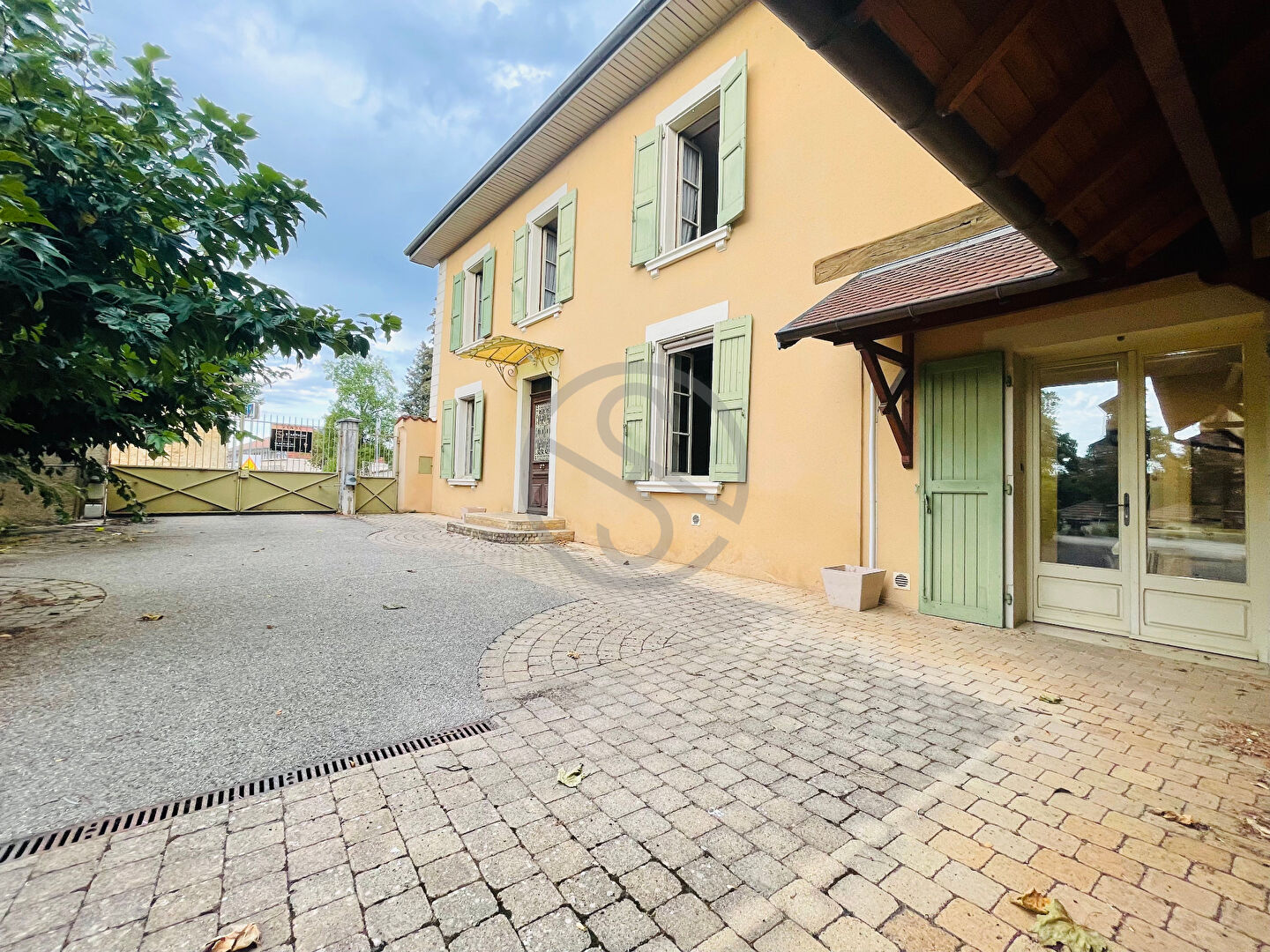 Maison de Charme – Localité idéale La Côte Saint André – Terrain 800m2