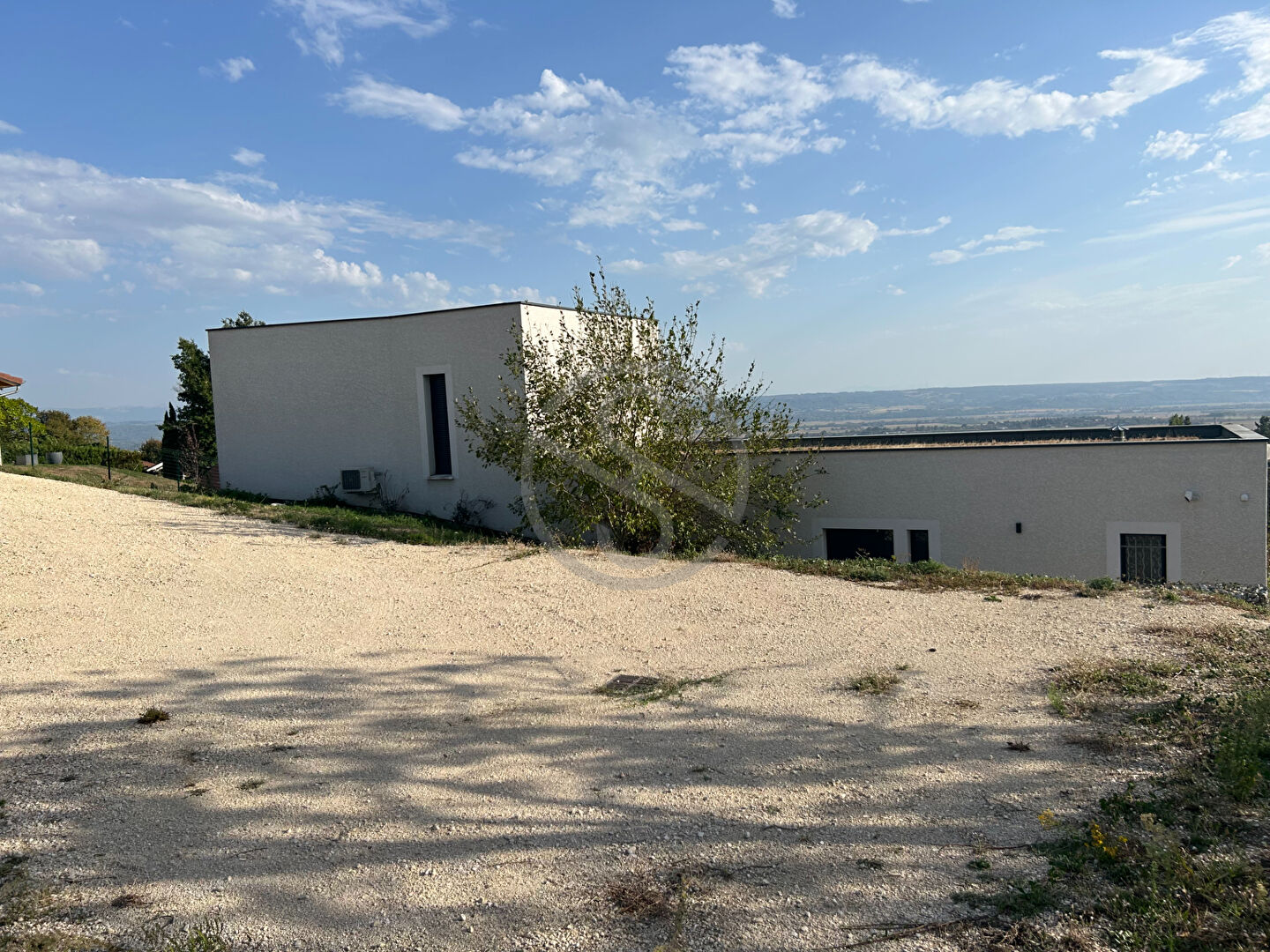 Belle villa contemporaine avec magnifique vue !