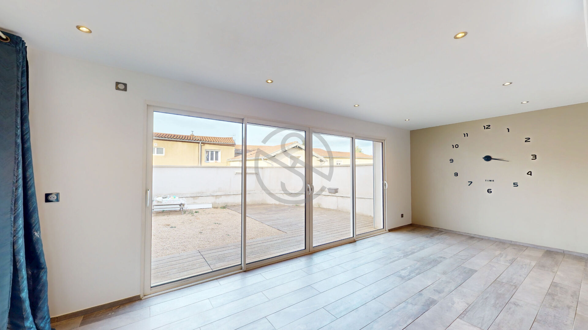 T3 bis – Centre Solaize – Terrasse 50m² !